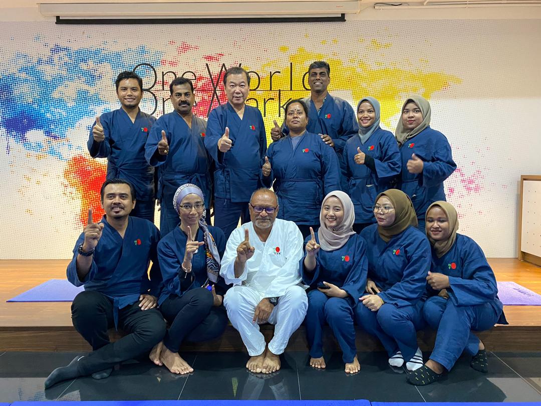 2020年1月19 德信马来西亚八打灵再也分行 特别活动“空疗法” 与拿督林孝仁